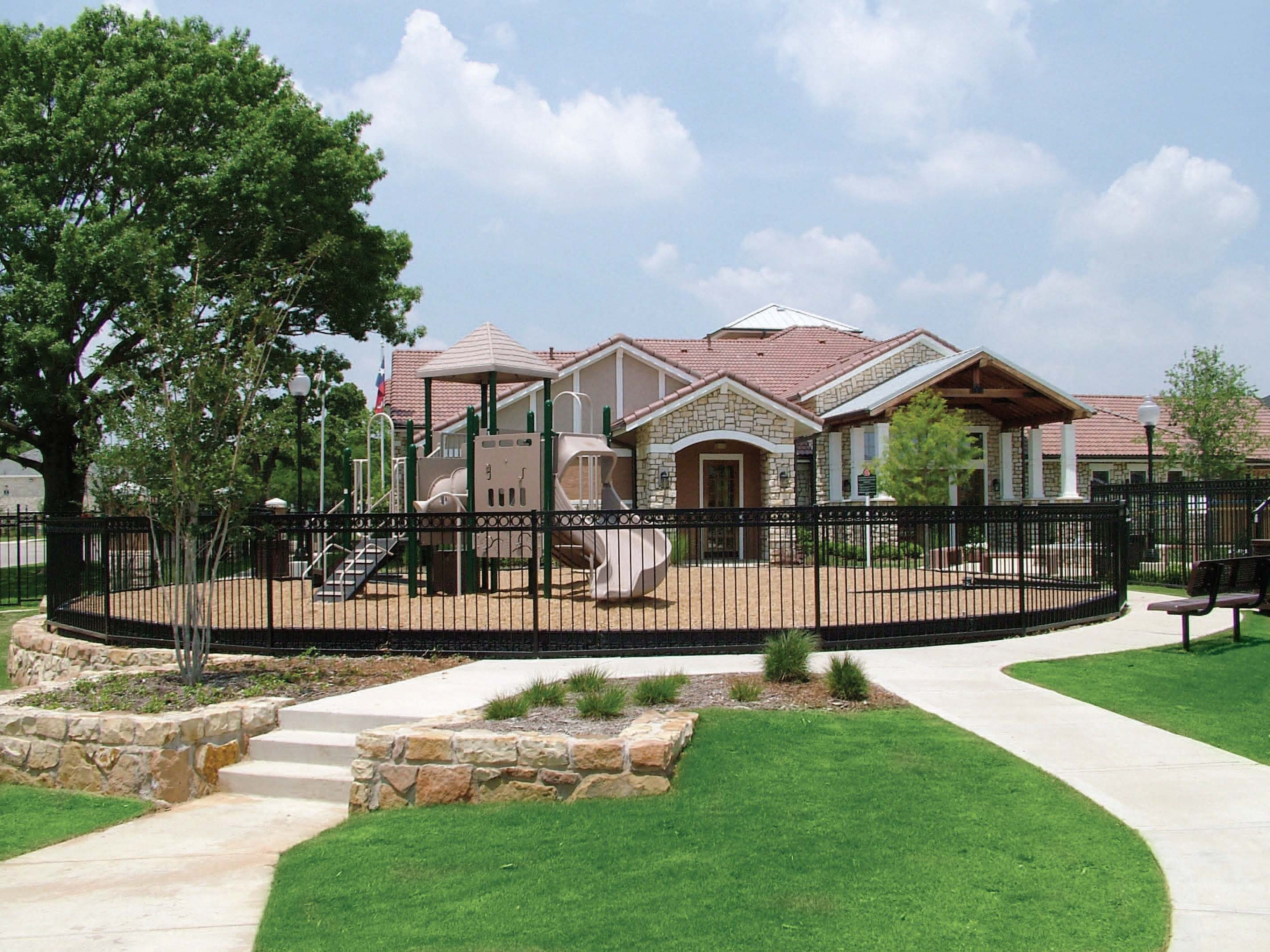 Rosemont at Meadow Lane Apartments in Dallas, TX